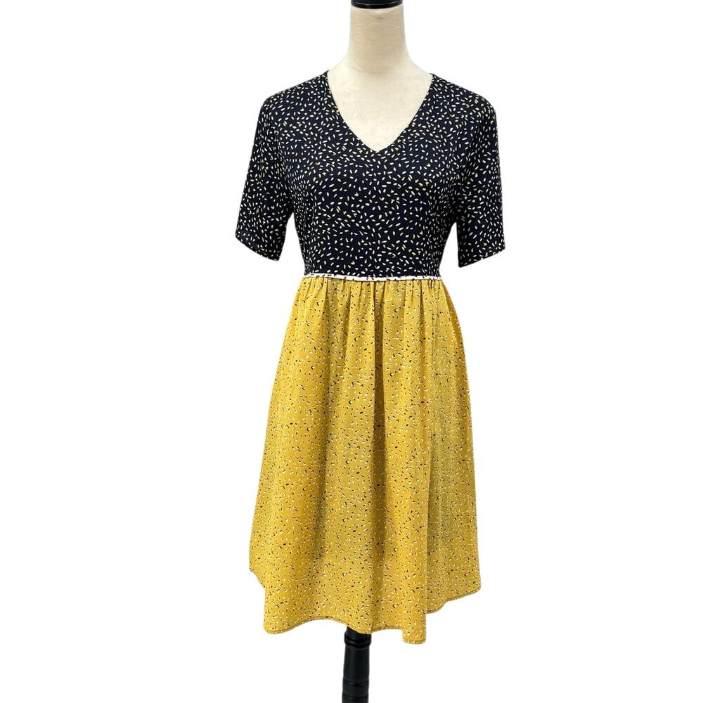 Roolee Navy & Yellow Contrast Print Knee Length Fit & Flare Babydoll Mini Dress